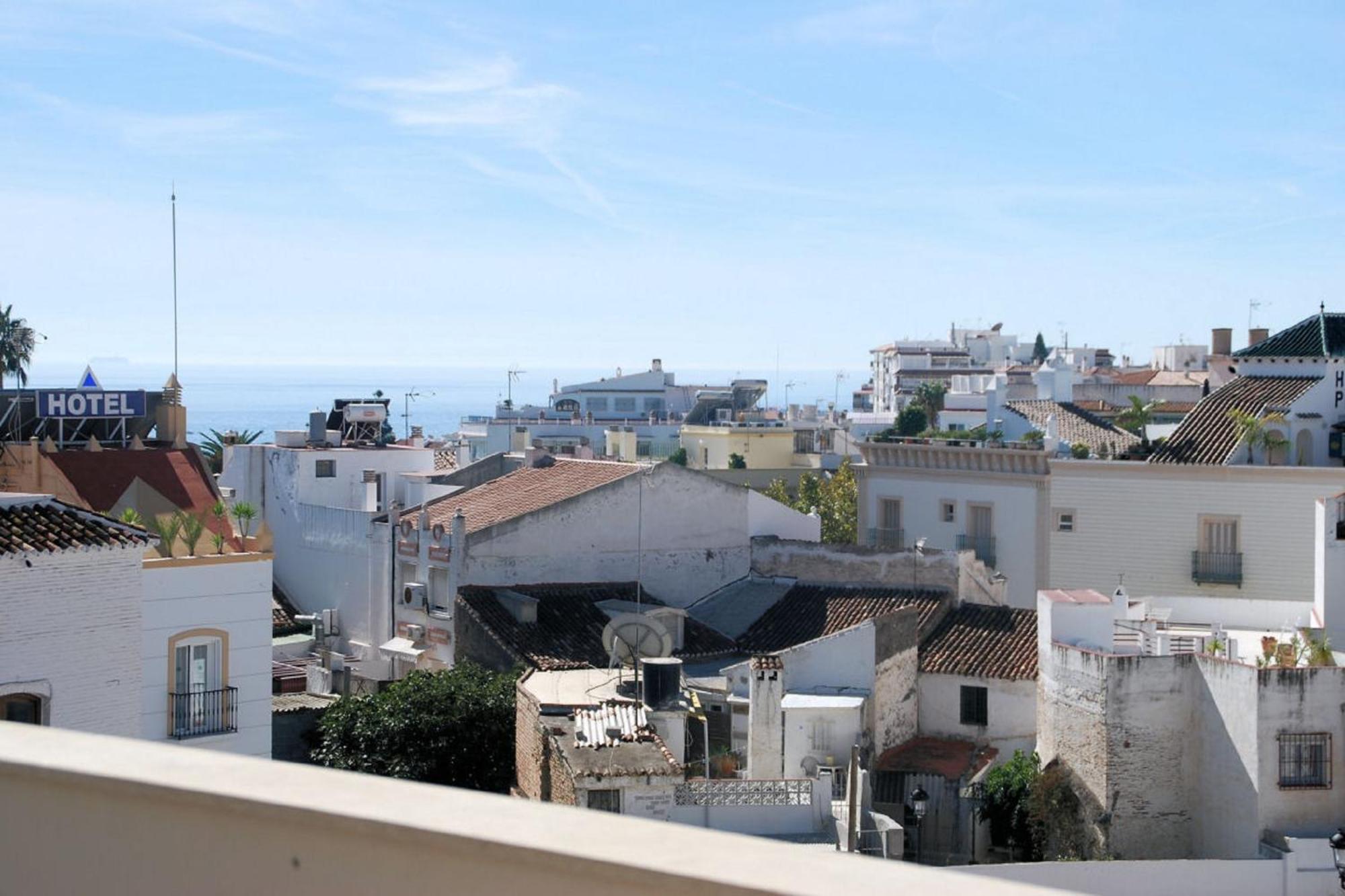 Apartamentos Plaza Nerja Bagian luar foto