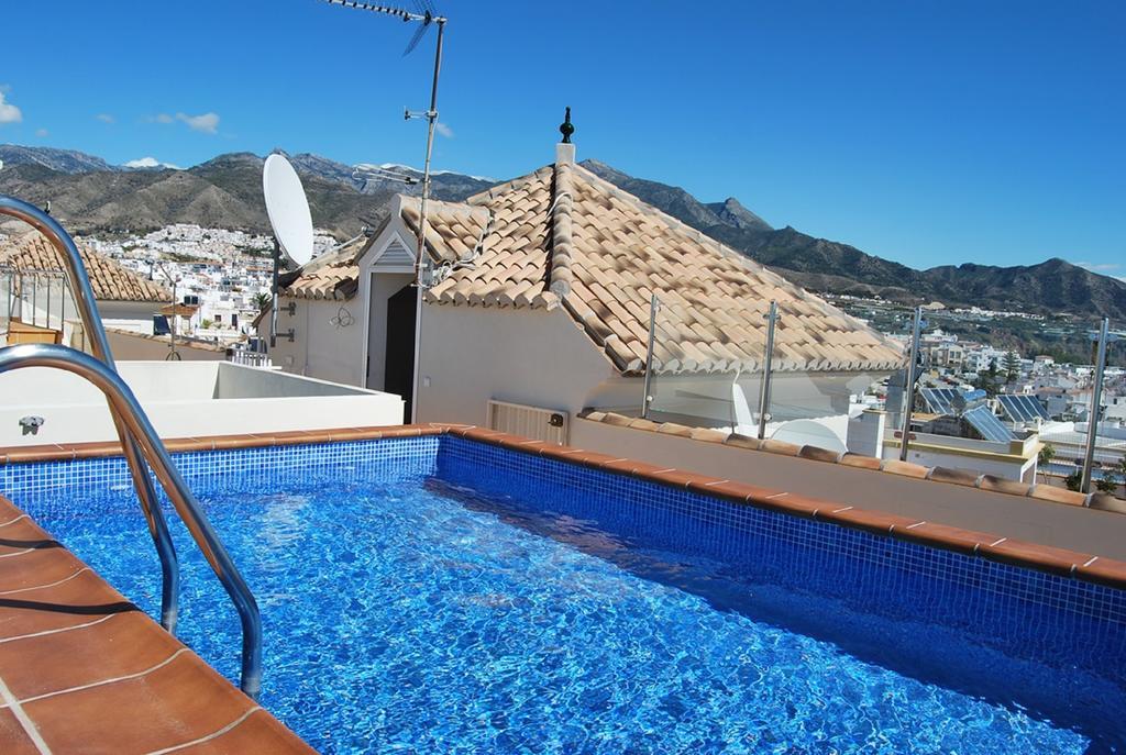 Apartamentos Plaza Nerja Bagian luar foto