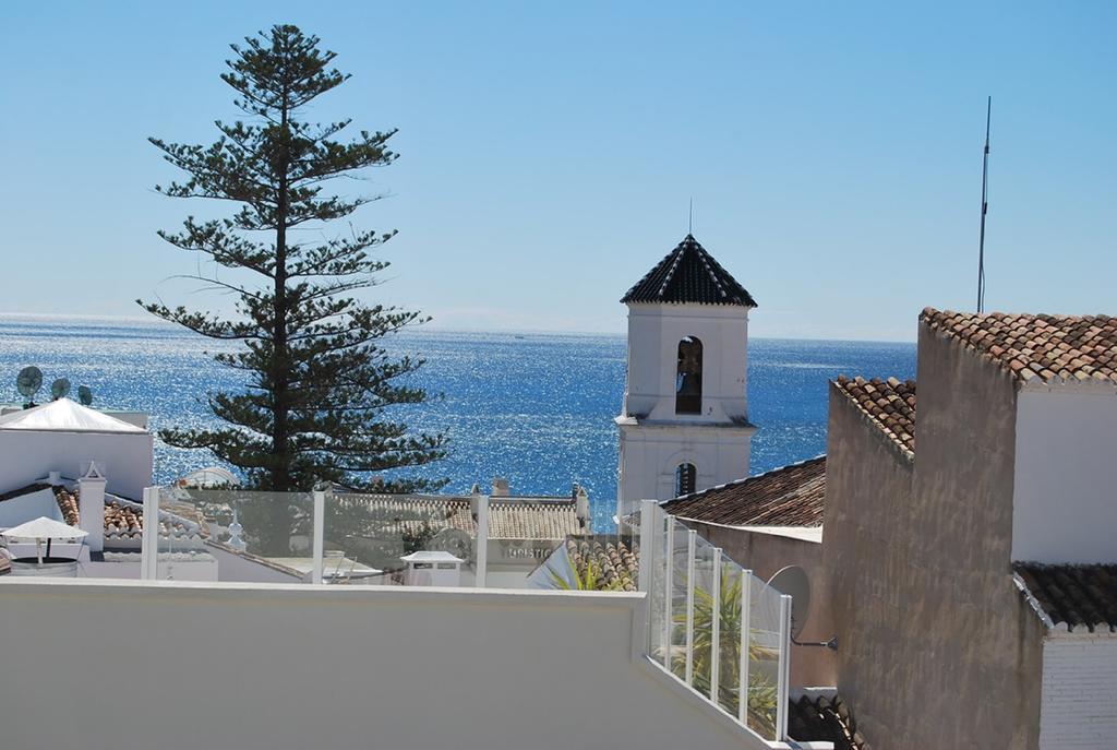 Apartamentos Plaza Nerja Bagian luar foto